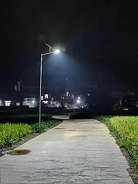 广西省贺州市安装新农村太阳能路灯